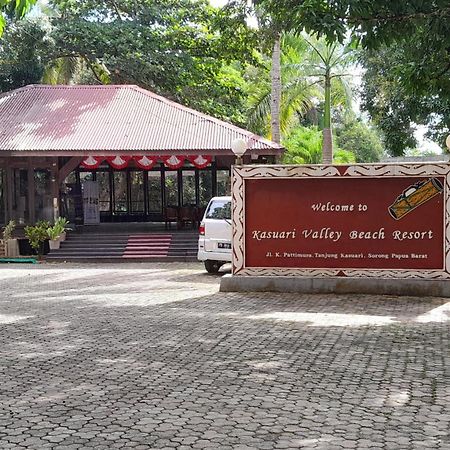 Kasuari Valley Beach Resort Sorong Exteriér fotografie