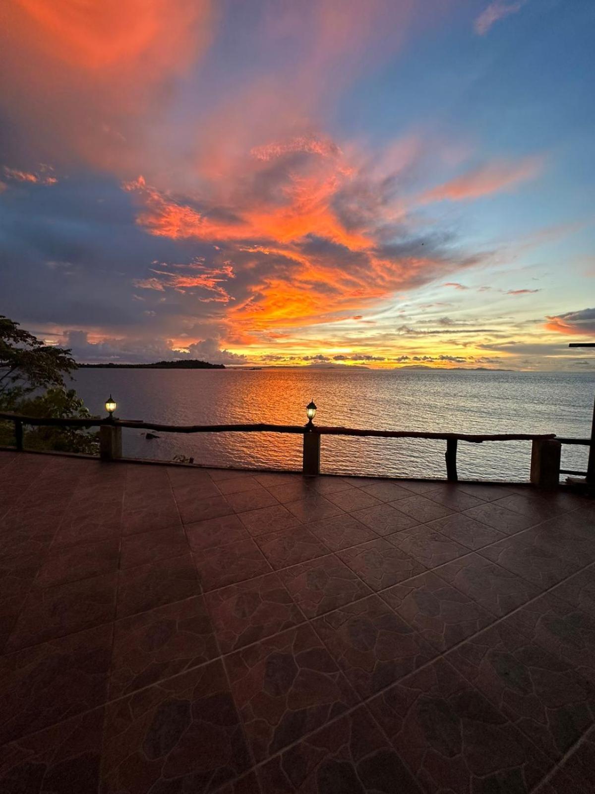 Kasuari Valley Beach Resort Sorong Exteriér fotografie